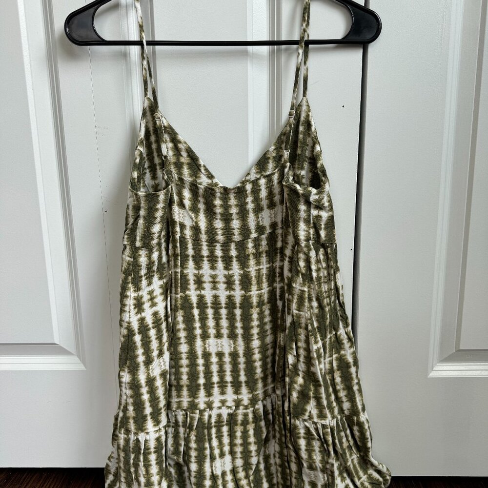 Green-white summer dress